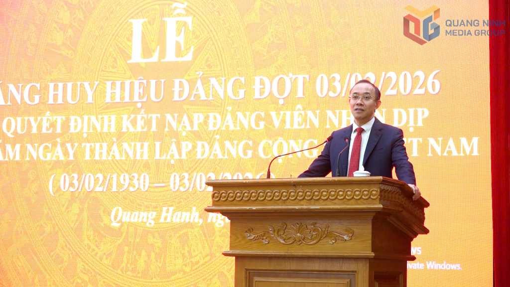 Đồng chí Dương Mạnh Cường, Ủy viên Ban Thường vụ Tỉnh ủy, Chánh Văn phòng Tỉnh ủy, phát biểu tại buổi lễ.