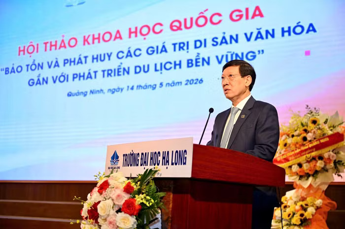 Nhà giáo ưu tú, Phó Giáo sư, Tiến sĩ Đào Đăng Phượng - Bí thư Đảng ủy Trường Đại học Sư phạm Nghệ thuật Trung ương, Chủ tịch Câu lạc bộ Khối trường đào tạo Văn hóa – Nghệ thuật (thuộc Hiệp hội Các trường đại học, cao đẳng Việt Nam) phát biểu đề dẫn hội thảo 1160159005152318717.jpg