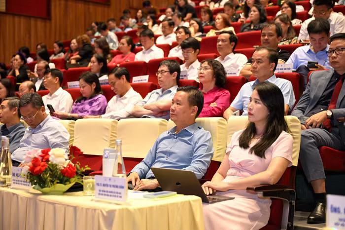 Các đại biểu tham dự hội thảo. 544b0f73e46f65313c7e.jpg