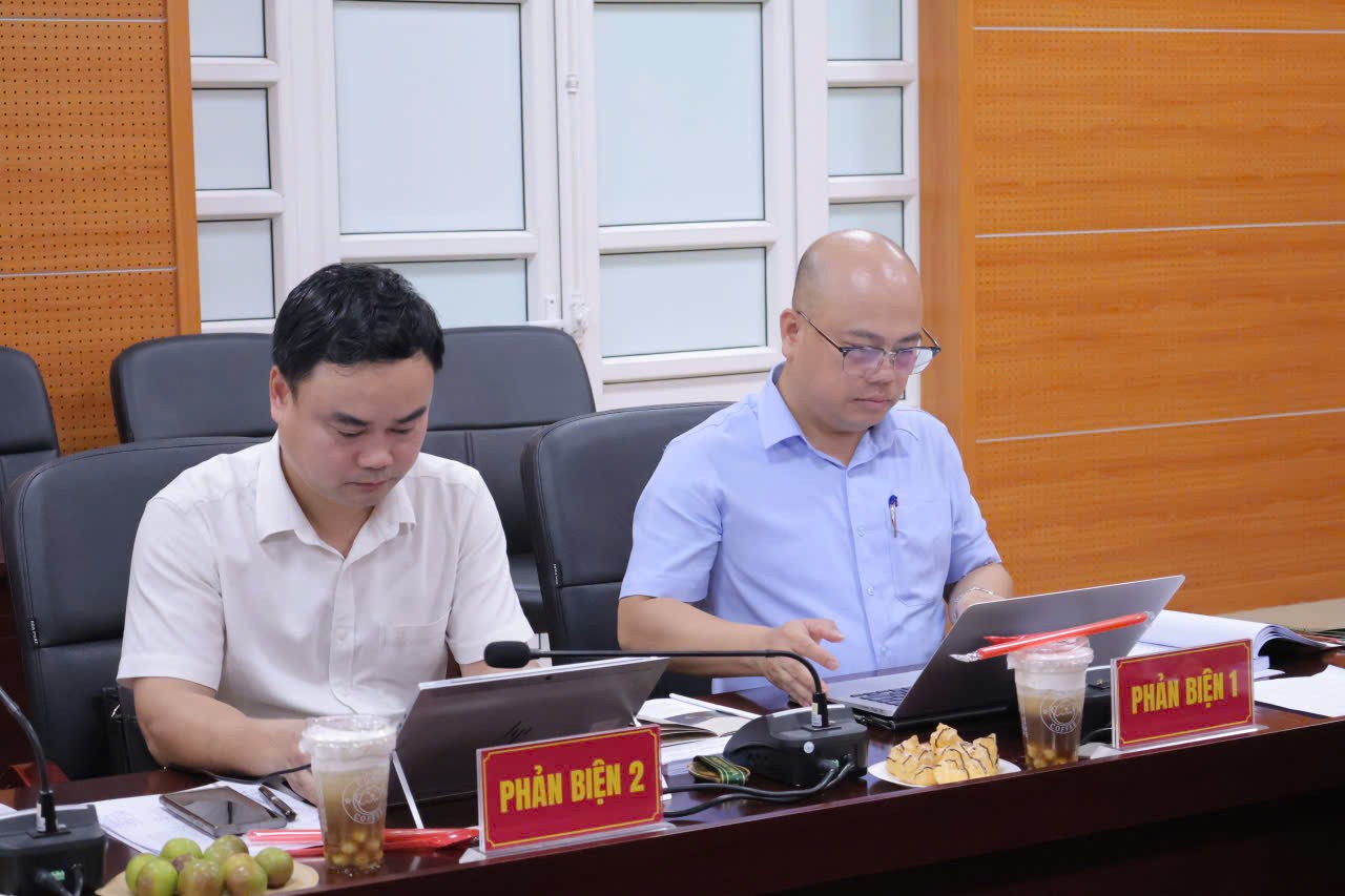 chuyen-gia-phan-bien-1784645851.jpg