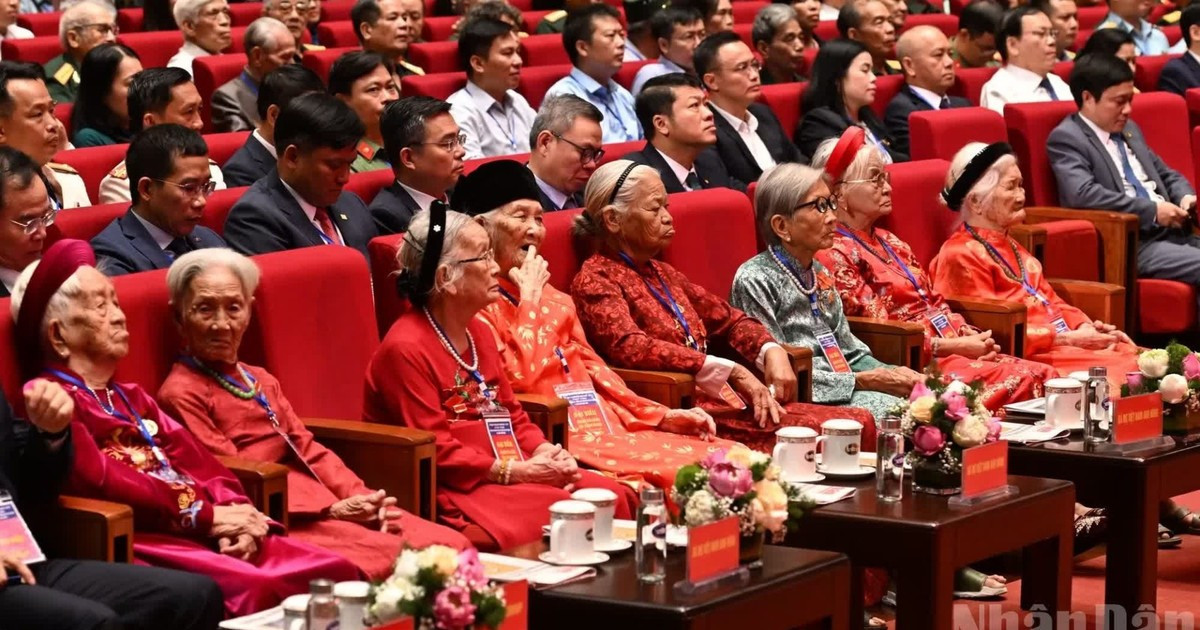 Các đại biểu Mẹ Việt Nam Anh hùng dự Hội nghị tri ân người có công với cách mạng toàn quốc năm 2026. (Ảnh: TRẦN HẢI)